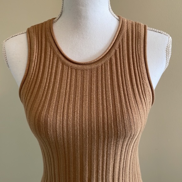 Forever 21 Sleeveless Top, size Medium, Tan/Light Brown, NWT - Picture 2 of 3